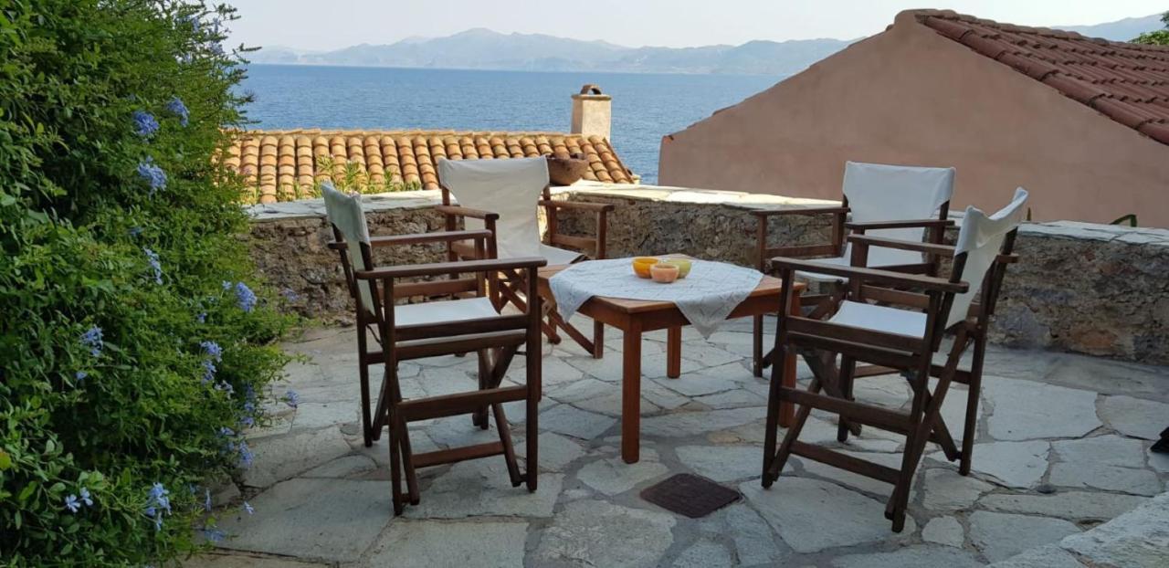 Athina Guesthouse Monemvasía Buitenkant foto